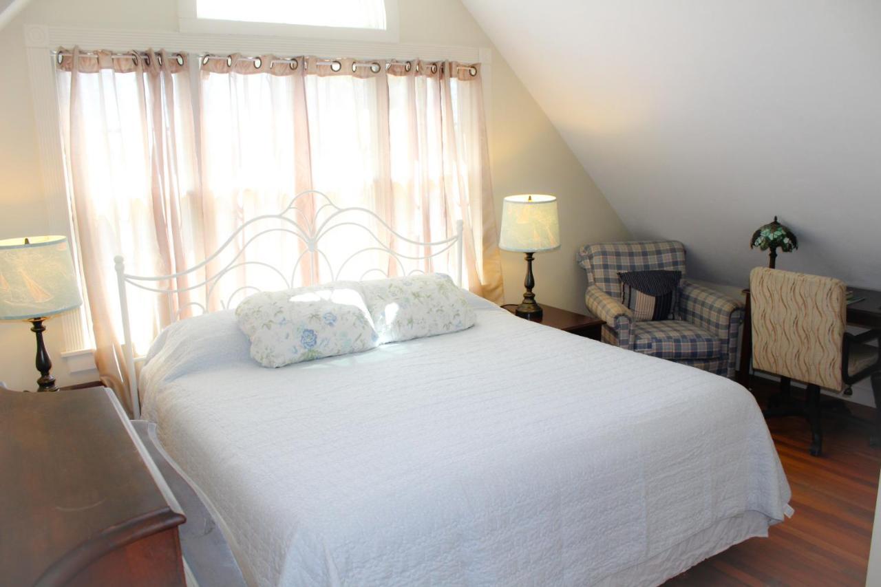 West Tisbury Inn Экстерьер фото
